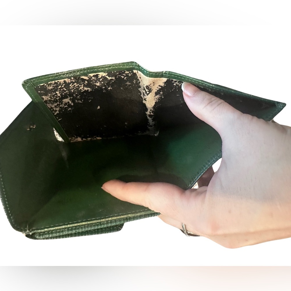 Louis Vuitton Green Epi Multi fold Wallet - Picture 4 of 7